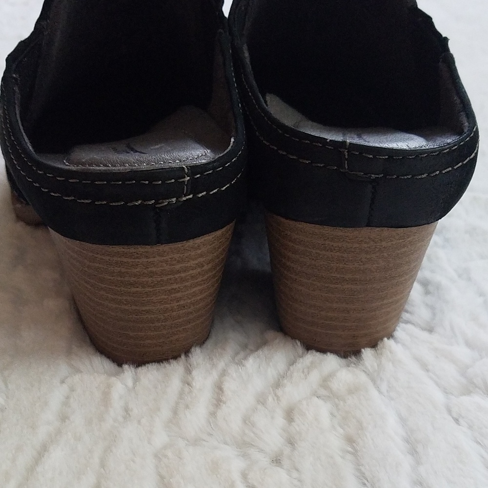 Earth Mendon Black Genuine Suede Western Chunky Heel Mules - Picture 4 of 8